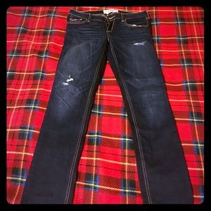 Dark Wash Short Skinny Hollister Jeans size 5S.